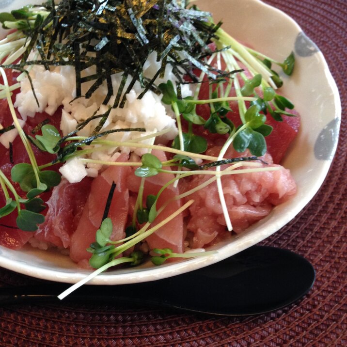 しゃくしゃく歯ごたえ♪とろろの山かけ丼